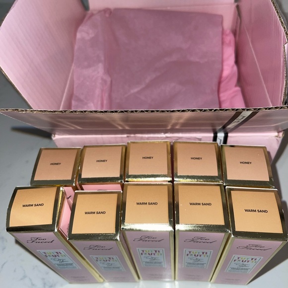 BNIB Too Faced Dew You Foundation Box of 5 shade Honey & 5 shade Warm Sand. - Picture 2 of 5